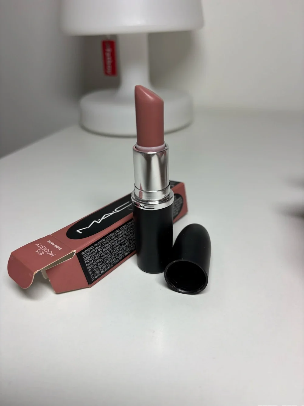 MAC Lipstick - 835 modesty